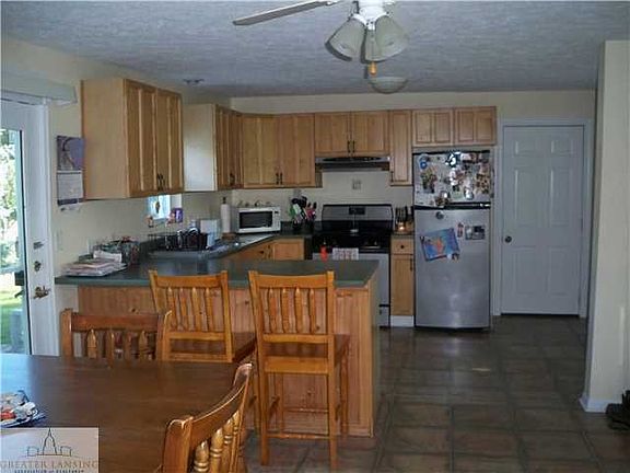2nd image of 3827 E Vermontville Hwy