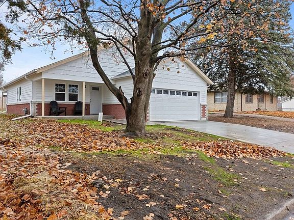 3rd image of 2505 E 40th St