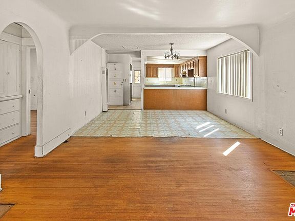 3rd image of 3421 Larga Ave