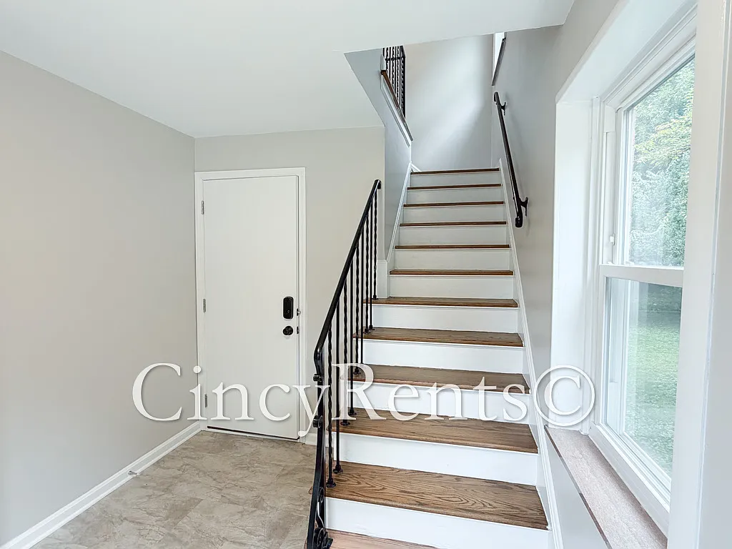 2 bed, 1460 sqft, $1,995 — Photo 2