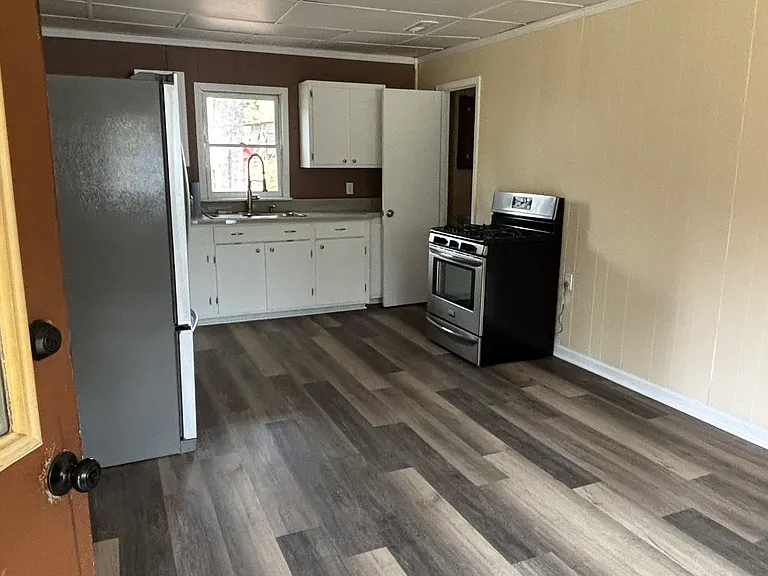 204 Alethia St — Photo 2
