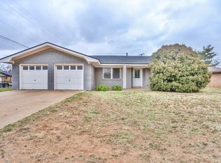 111 Peggy Dr, Levelland, TX 79336