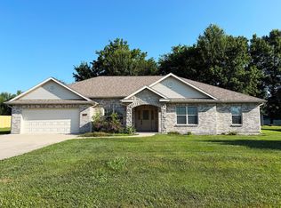 1005 Bradford Cir, Moberly, MO 65270