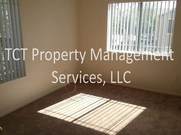 1544 S Owl Dr — Photo 8