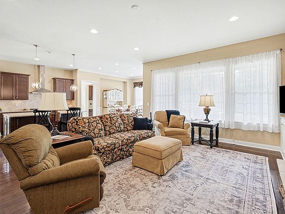 5th image of 2589 Twin Hills Ct