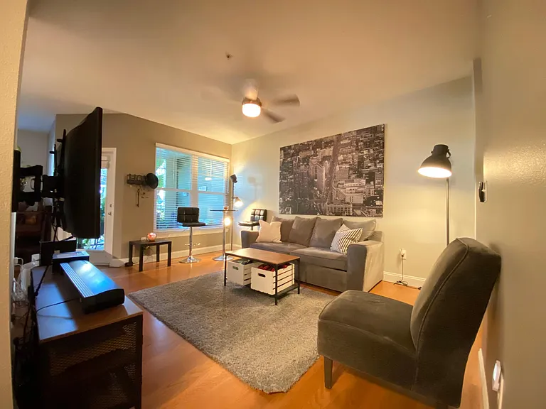 1910 E Palm Ave #8222 — Photo 2