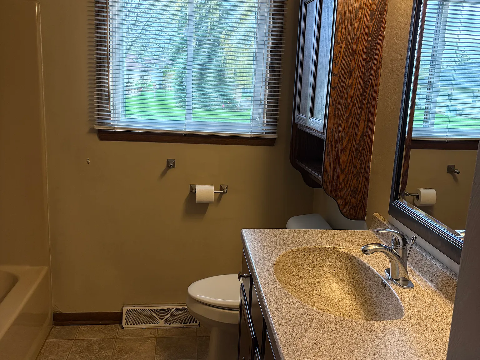 3 bed, 1500 sqft, $1,600 — Photo 4
