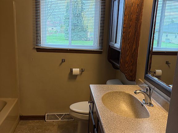 4th image of 531 Ashbury Dr