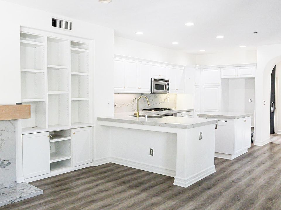 1st image of 26 Paseo Vis