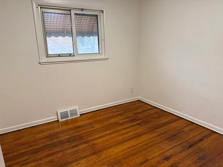16212 Maplewood Ct — Photo 6