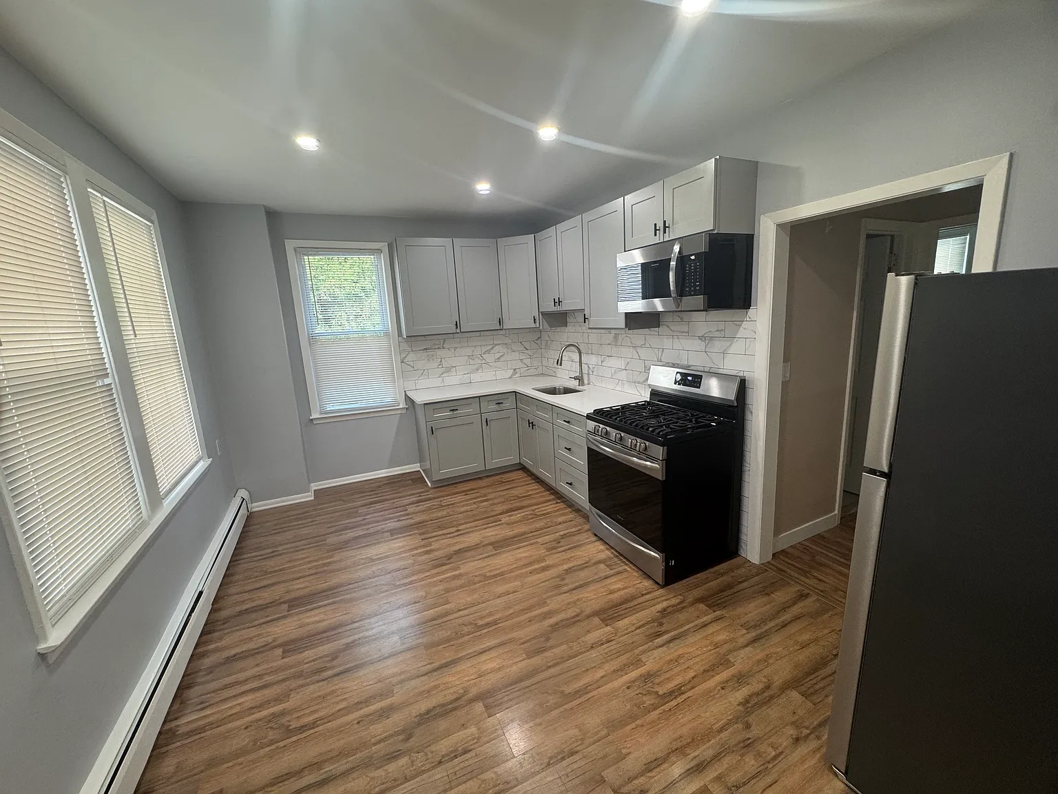 1 bed, 575 sqft, $2,500 — Photo 4
