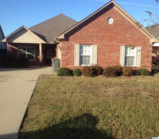 1st image of 806 Muirfield Dr