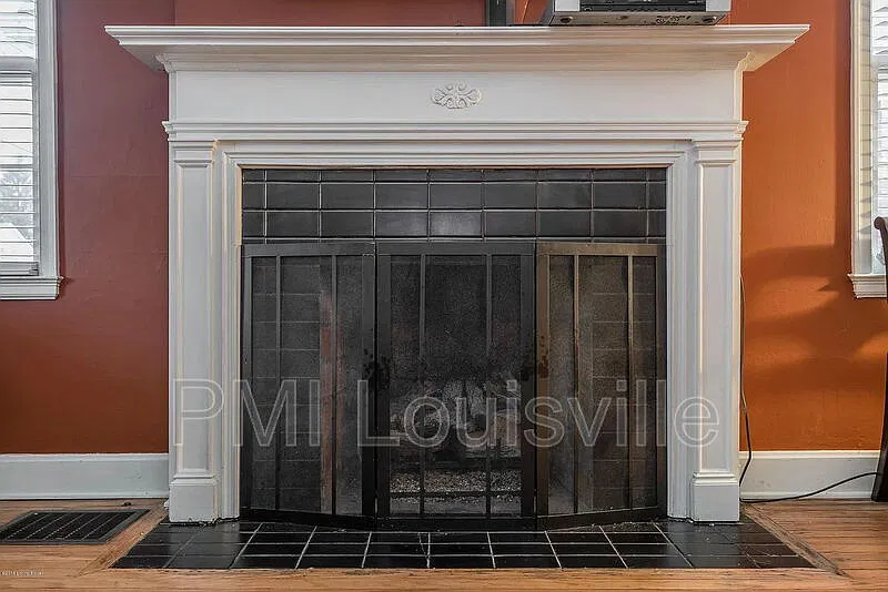 3 bed, 2.0 bath, 1503 sqft, $2,400 — Photo 3