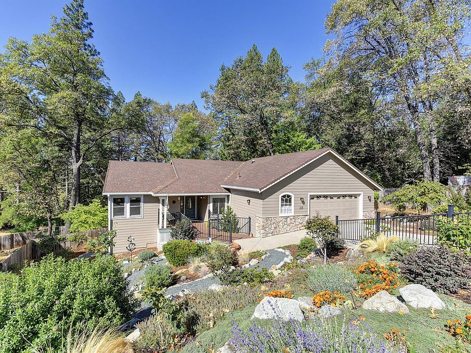 2nd image of 115 Grey Owl Ct