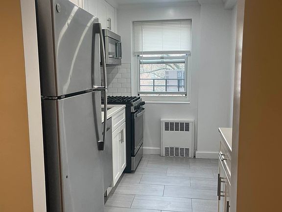 2nd image of 8224 135th St APT 3G