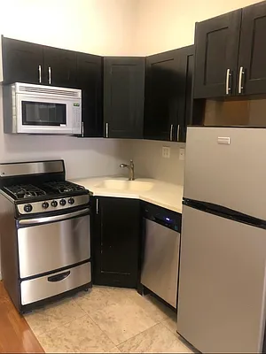 Rented by Oxford Property Group | media 14