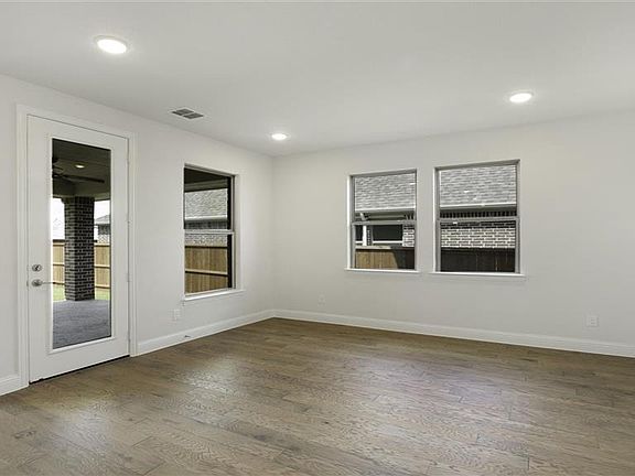 3rd image of 1472 Silver Sage Dr