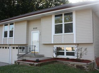 8108 N Summit St, Kansas City, MO 64118