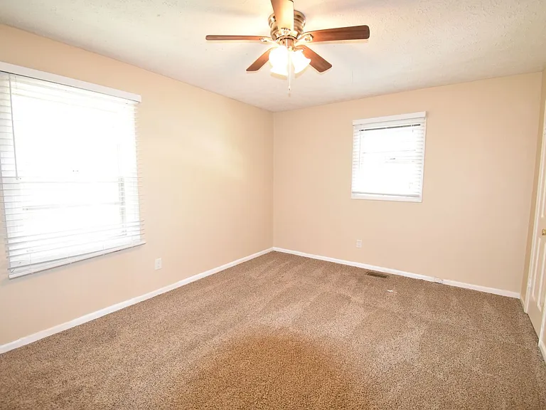 333 McFadyen Dr — Photo 14
