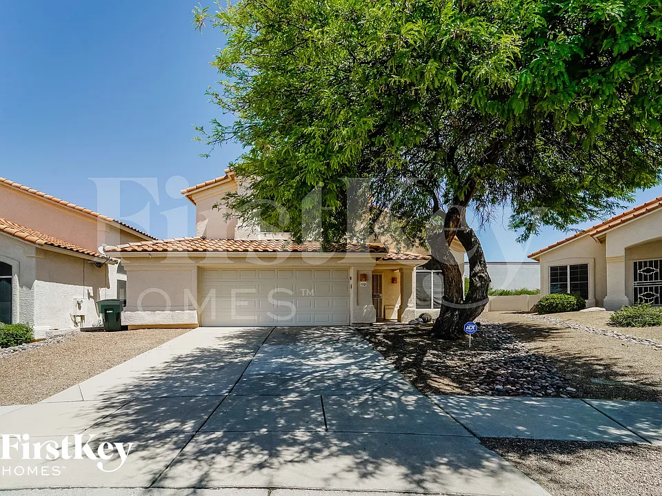 10205 E Sonoran Heights Pl