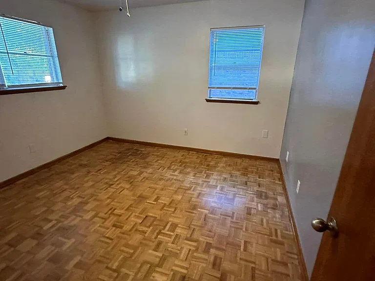 228 S Mercedes Dr — Photo 12
