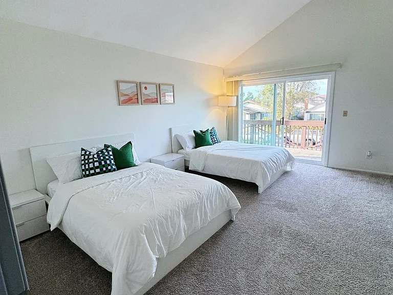 8955 Taurus Pl — Photo 31
