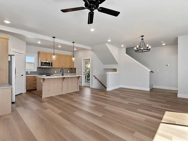 Bradbury Luxury Townhomes — Photo 79