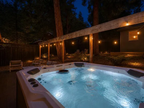 52172 Acorn Ln, Idyllwild, CA 92549