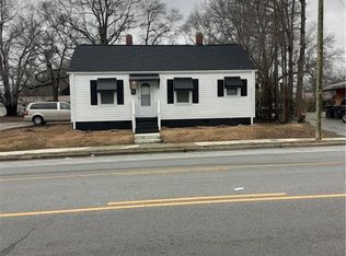 1008 S English St, Greensboro, NC 27401