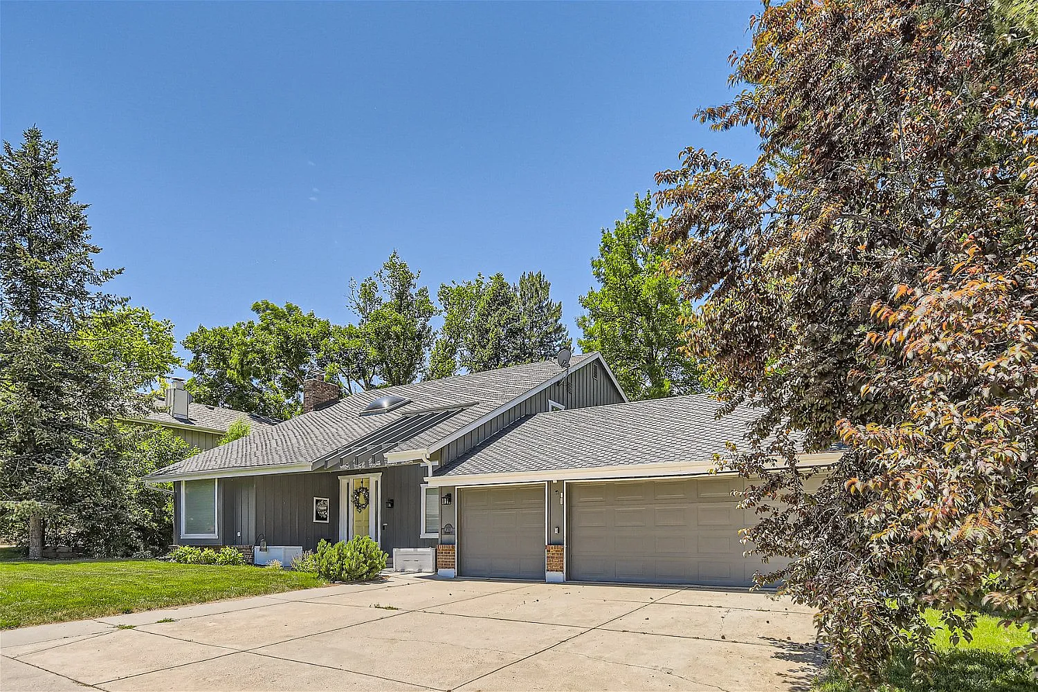 4 bed, 3.5 bath, 2535 sqft, $3,700 — Photo 3
