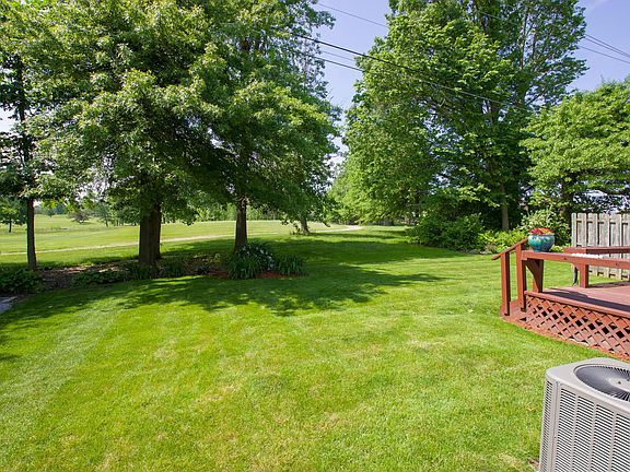 4th image of 471 Terrace Dr