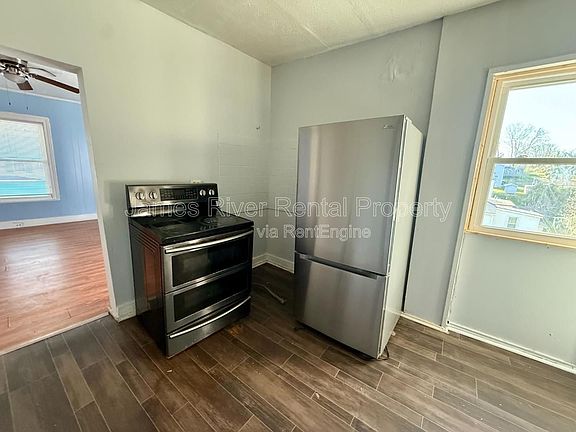 2nd image of 900 Polk St #A