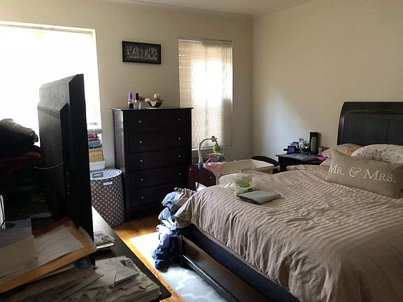 2nd image of 6911 Yellowstone Blvd APT A24