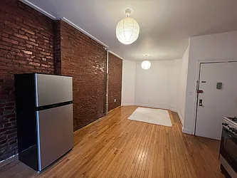 Rented by MADEHOME