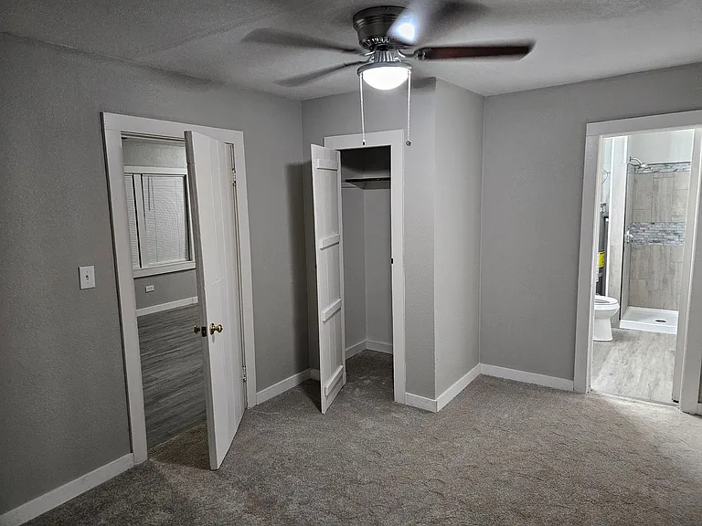 304 Zephyr St — Photo 4