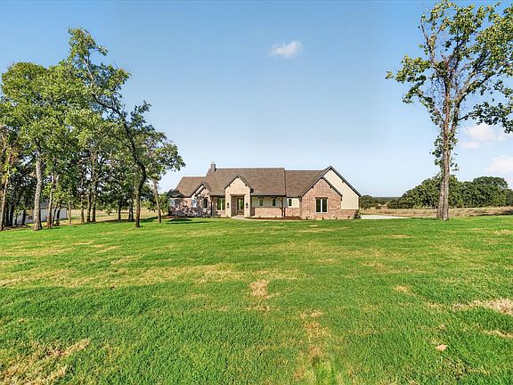 3rd image of 1061 Vh Ranch Rd