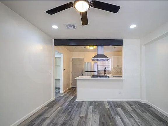 2nd image of 426 N 17th Ave APT 1