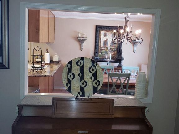 3rd image of 4095 Buford Ln