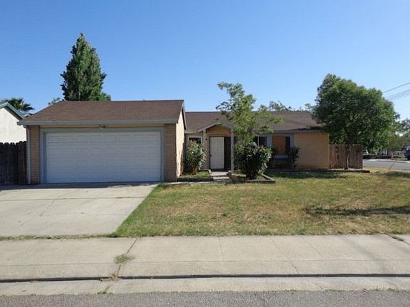 3rd image of 1700 Southwood Dr