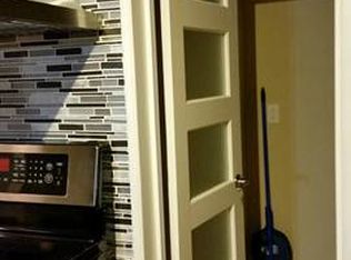 209 Surrey Gdns NW, Edmonton, AB T5T1Z3