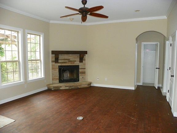 3rd image of 3782 Glenwood Springs St