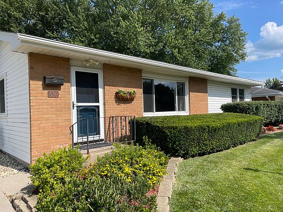 3rd image of 530 Louise Dr