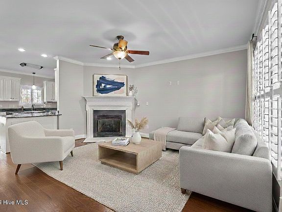 4th image of 3846 Caitlin Drive