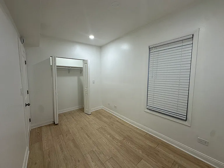 1507 W Nelson St #1 — Photo 8