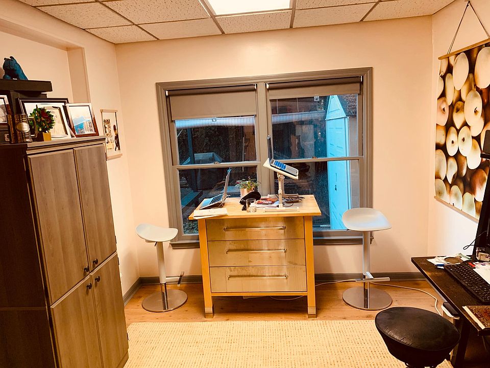 Kitchen - eating area
