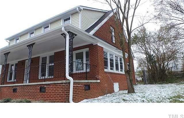 2nd image of 317 W Rockspring St