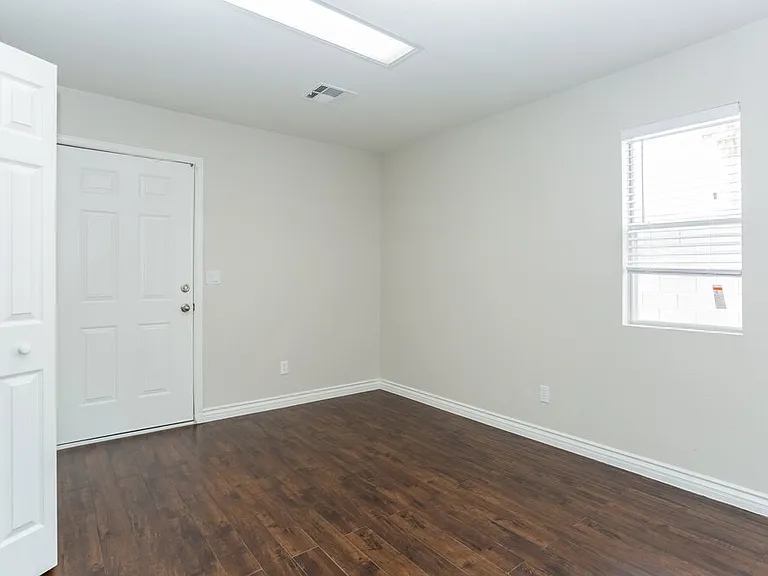 4565 Savin Cir — Photo 9