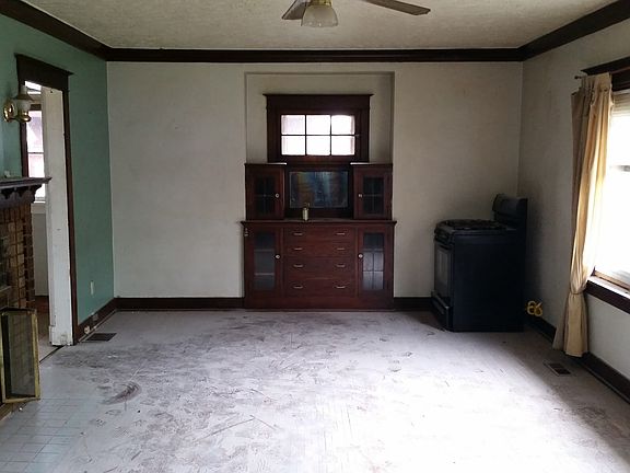 5th image of 2629 E 1st Ave