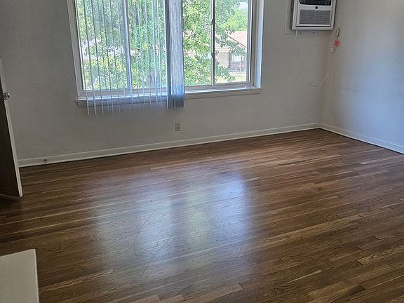 4th image of 2358 S 98th St APT 6
