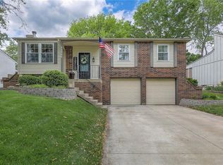 12908 S Raintree Dr, Olathe, KS 66062